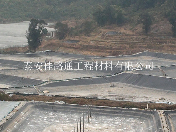 養(yǎng)殖防滲膜不僅擁有隔熱性還具有隔聲性 養(yǎng)殖防滲膜不僅擁有隔熱性還具有隔聲性