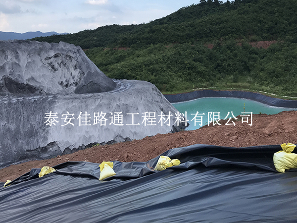 養(yǎng)殖防滲膜延伸率咋變？這5大因素說了算！